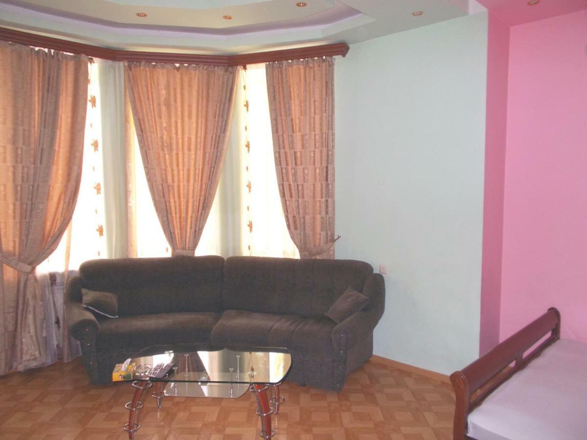 Manand Hotel Jereván Kültér fotó